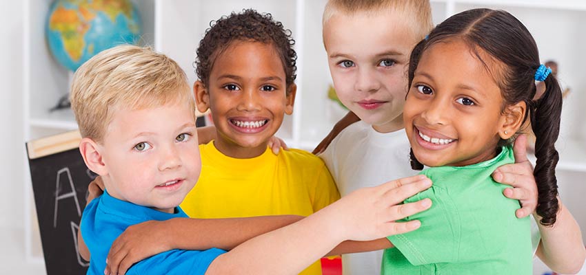 Iniziare la festa con dei giochi di relazione e conoscenza